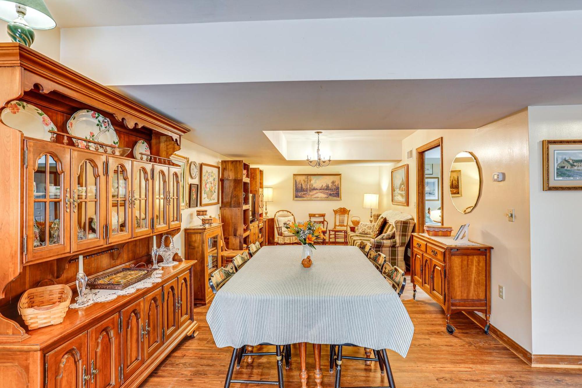 Apartamento Charming With Yard And Beautiful Gardens!