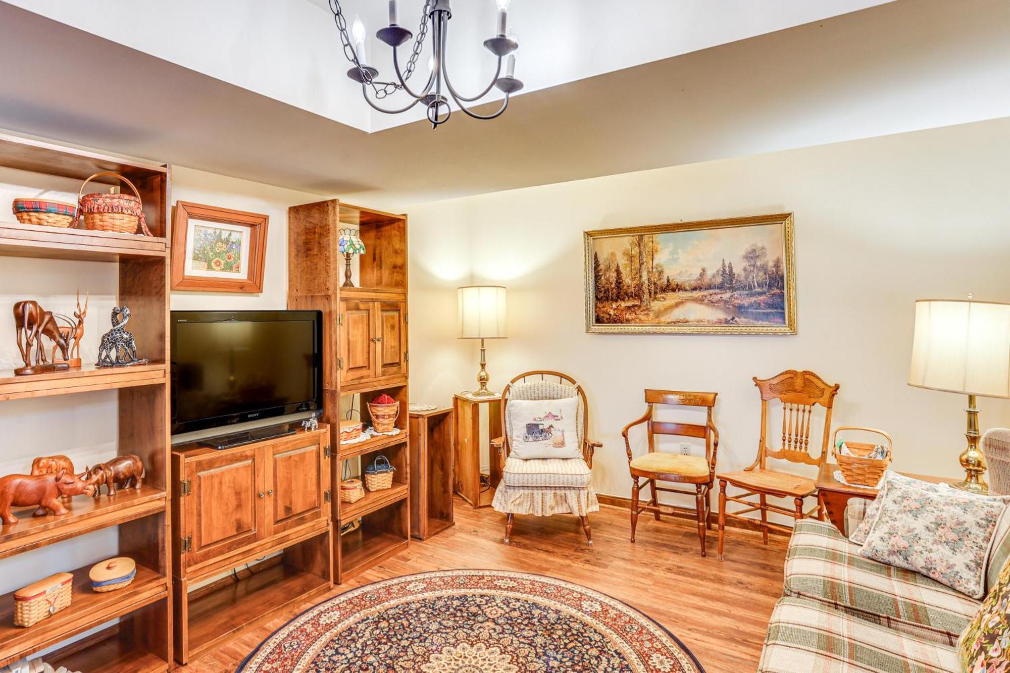 Charming With Yard And Beautiful Gardens! Apartamento *