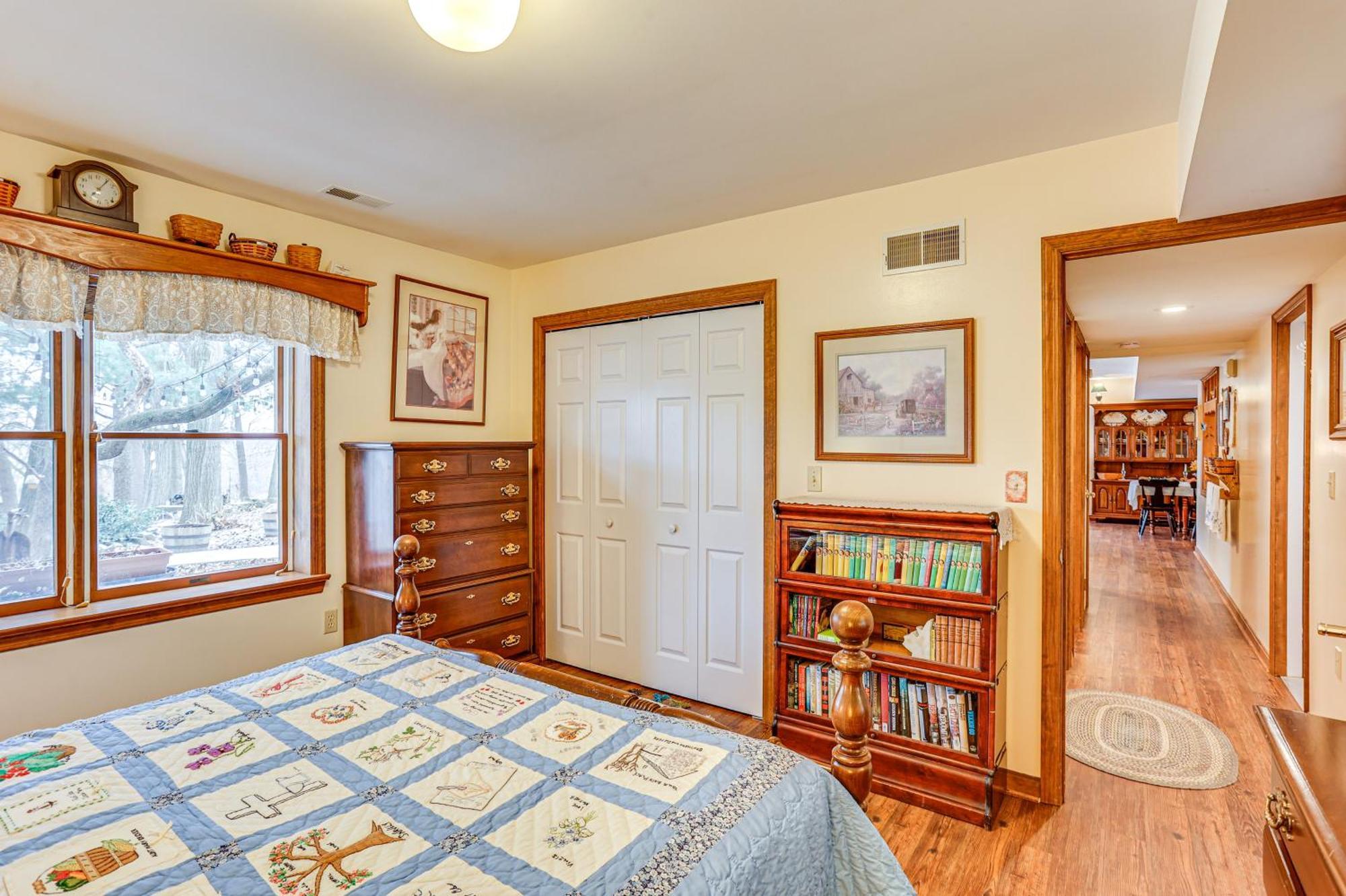 Charming With Yard And Beautiful Gardens! Apartamento Manheim